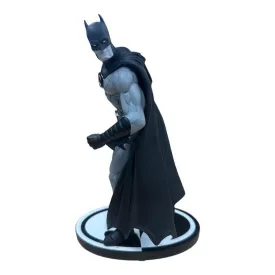 (DAMAGED) BATMAN BLACK & WHITE STATUE BY GARY FRANK